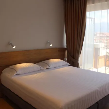 Διαμέρισμα Terrace Apartments, Near The Park Τίρανα