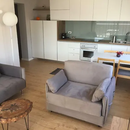 Terrace Apartments, Near The Park *