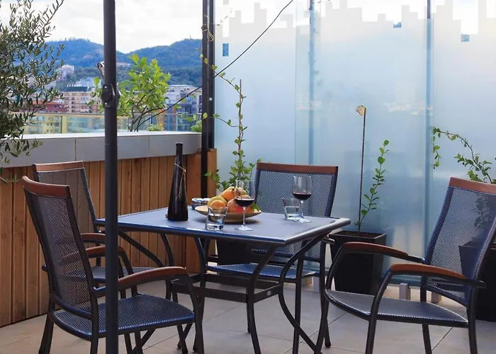 Terrace Apartments, Near The Park * 地拉那