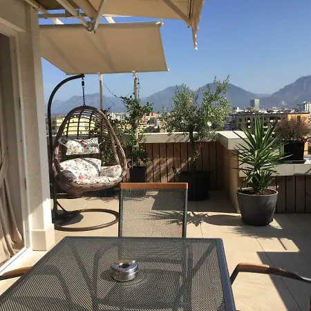 Апартаменты Terrace Apartments, Near The Park *